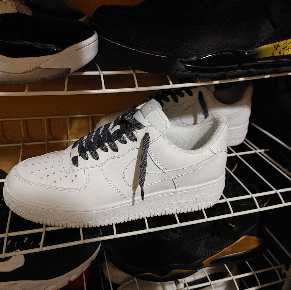 Nike Air Force 1 + free matching XL shirt